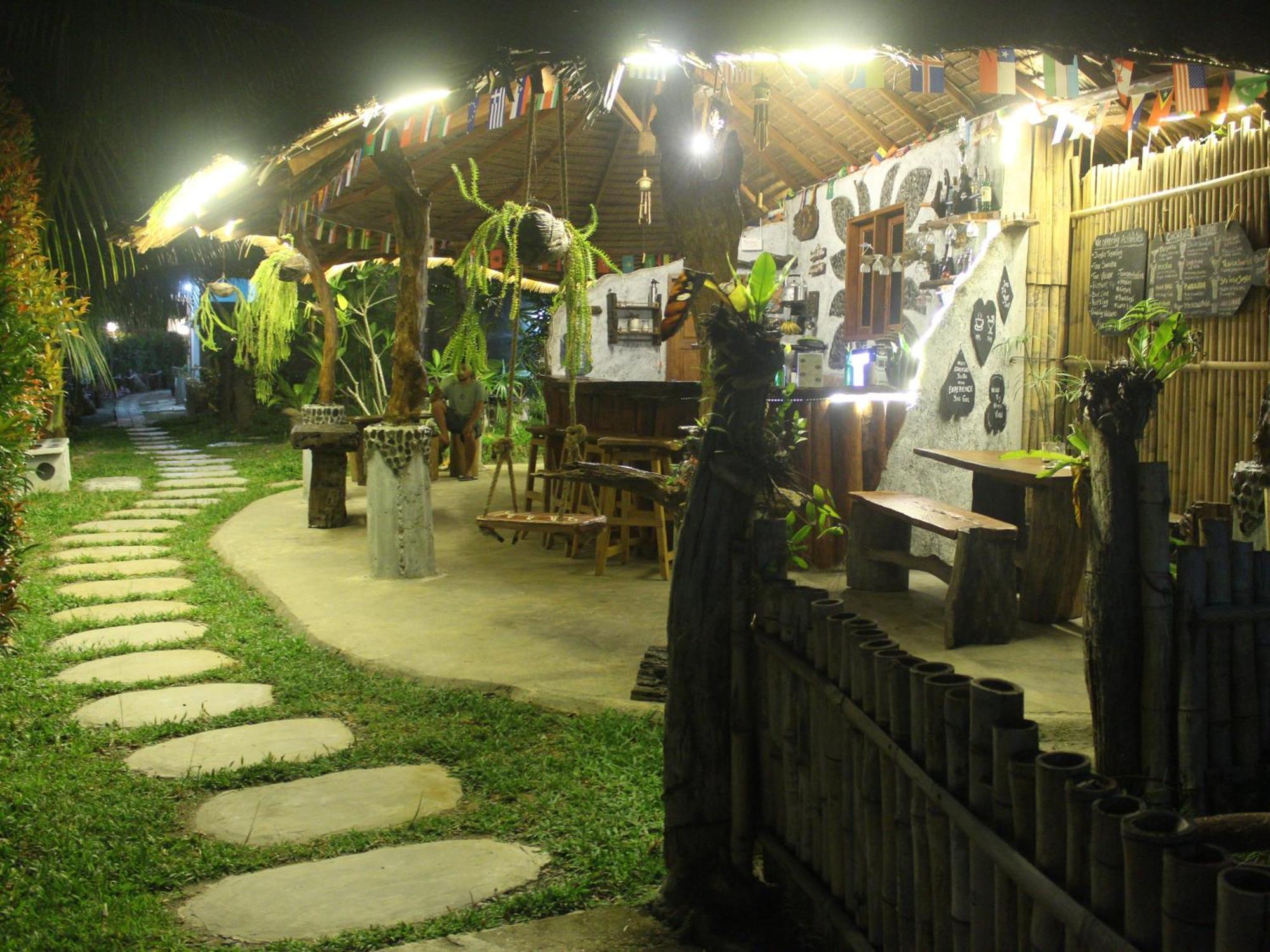 Eco Trekking Lodge, Bar & Jungle Tour'S Букит-Лаванг Экстерьер фото