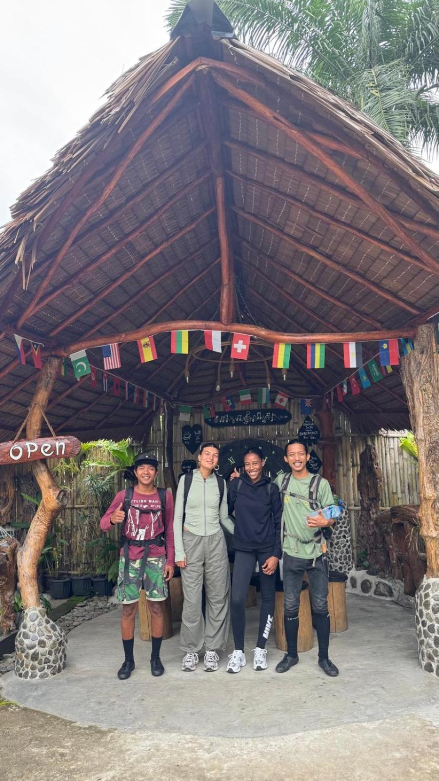 Eco Trekking Lodge, Bar & Jungle Tour'S Букит-Лаванг Экстерьер фото