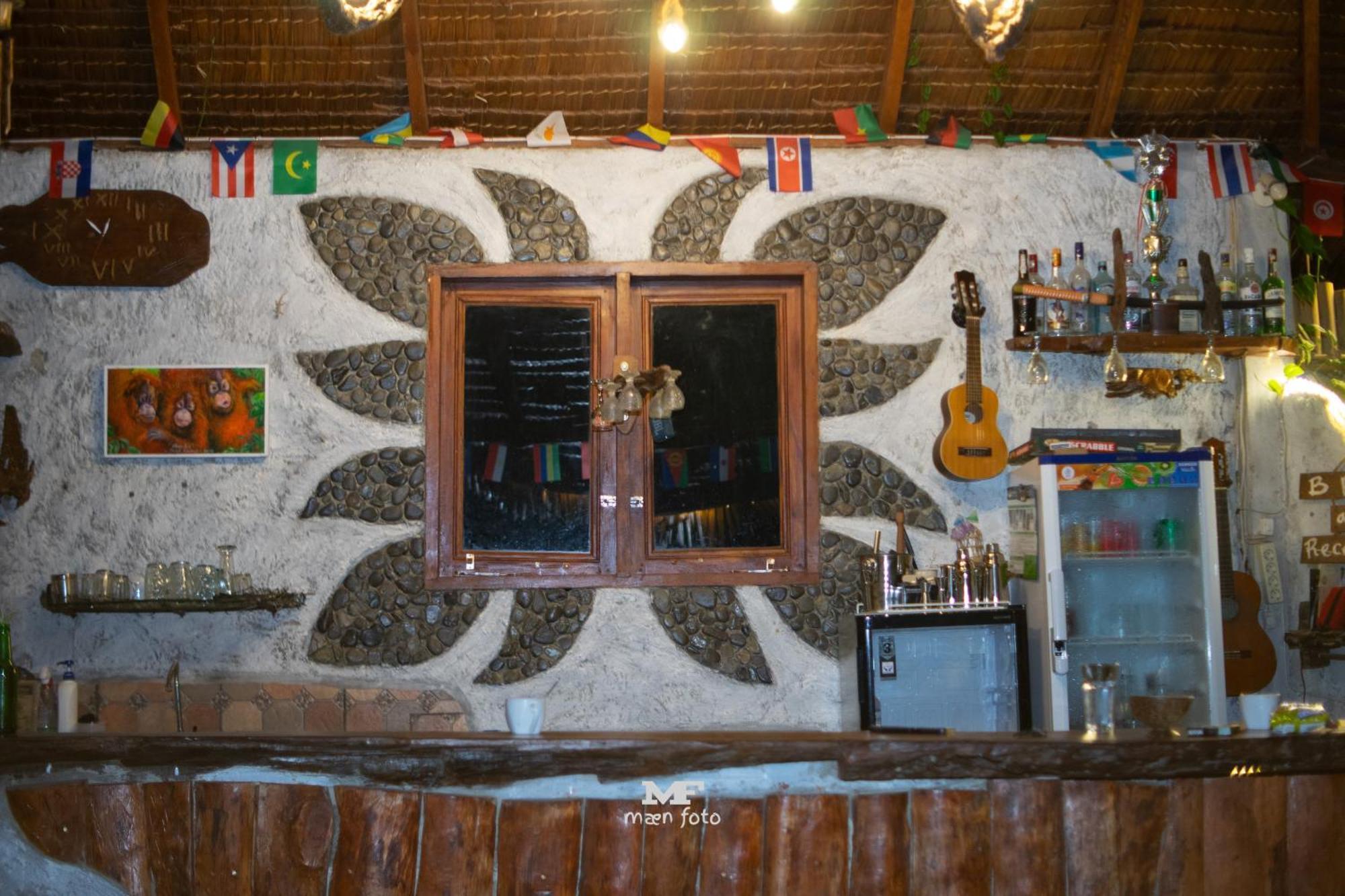 Eco Trekking Lodge, Bar & Jungle Tour'S Букит-Лаванг Экстерьер фото